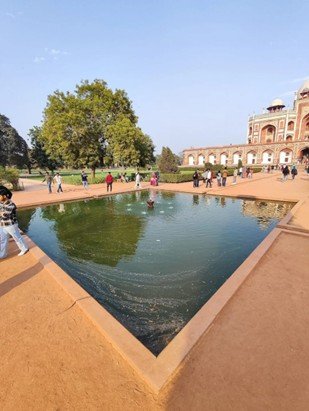 Humayun's Tomb- water tank on pool
