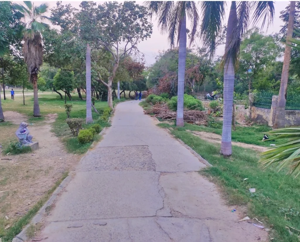 Park: Dr. Ram Manohar Lohia Park