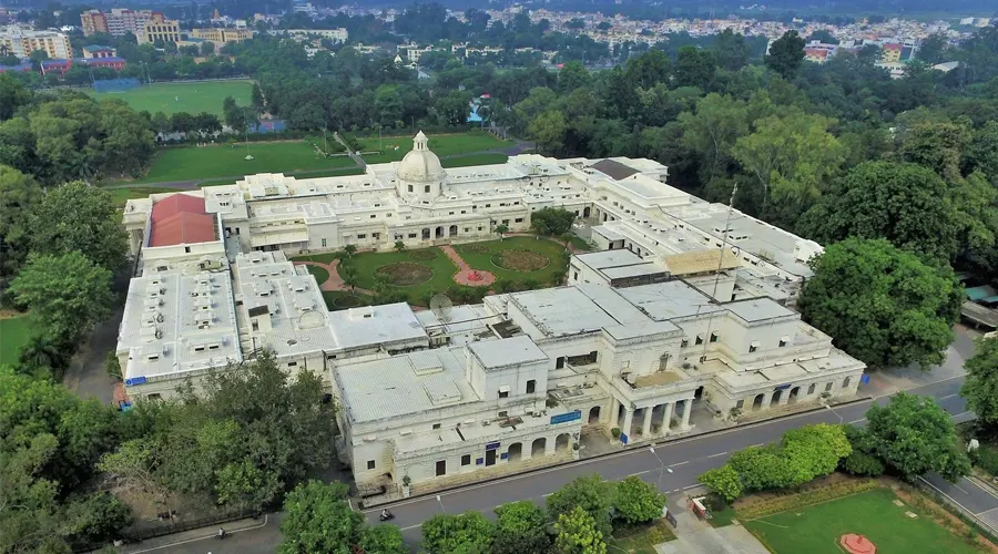 Aerial view of the main campus building at Indian Institute of Technology (IIT) Roorkee, a leading institute in Architecture & Planning in India. NIRF