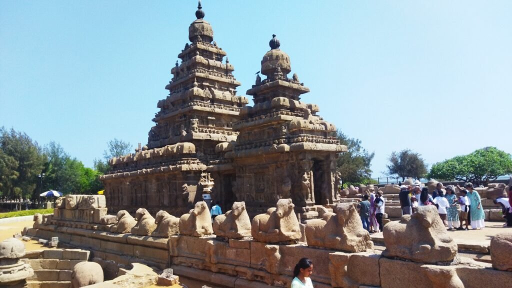 Shore Temple Mahabalipuram twin shrines with Nandi sculptures