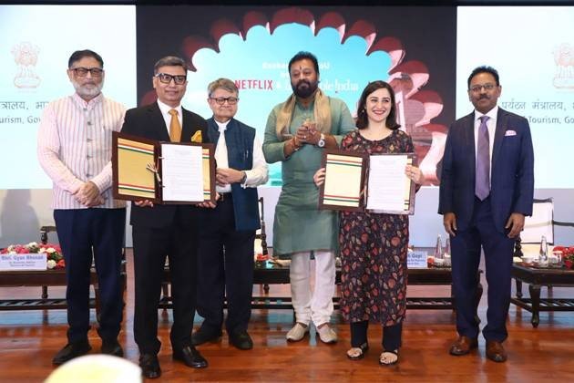 Booklet on MUDRA Loans for Homestays released during World Tourism Day 2025