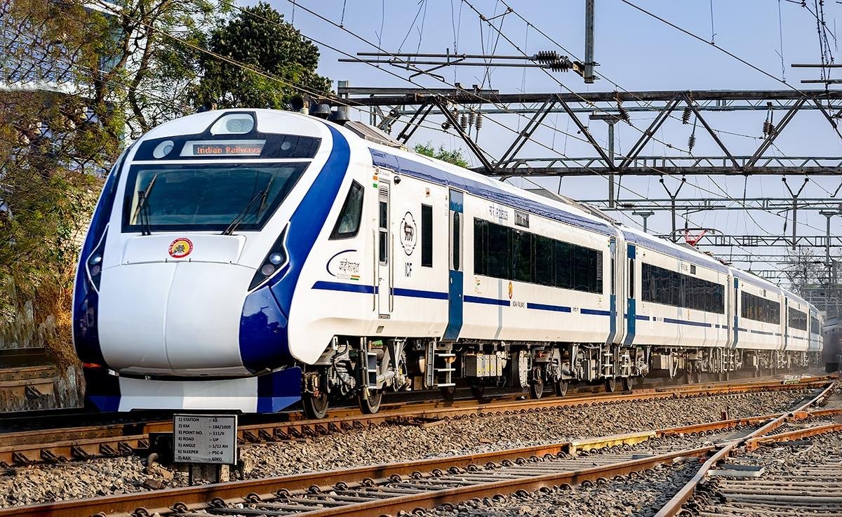 Mumbai–Bengaluru Vande Bharat Sleeper Gets Approval: A New Era for Overnight Rail Travel