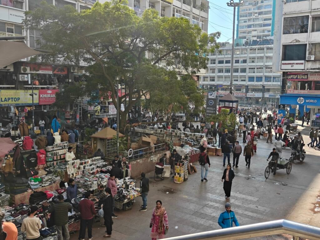 Informal commercial use of a planned modernist district centre at Nehru Place, Delhi