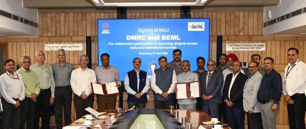 DMRC and BEML officials signing MoU for metro rail collaboration in New Delhi