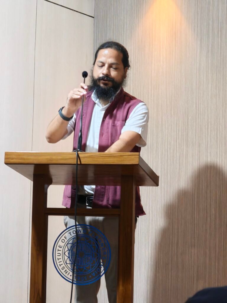 Dr. Ramanand, Founder-Director of CPRG, speaking on governance and sustainability at the Samnvay Workshop.
