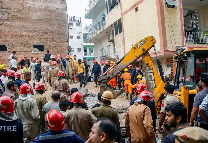 Satya Niketan Building Collapse Triggers Blame Game Between MCD, DDA and Political Parties