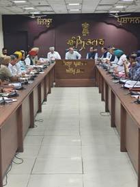 CAQM officials review paddy stubble management measures with district administration representatives in Punjab.